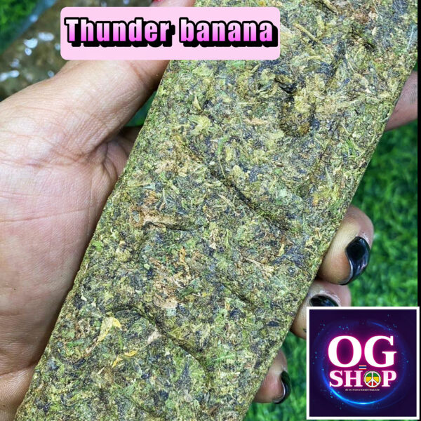 High grade indoor brick weed : Thunder banana (From seedstockers) (70% Sativa) (Indoor Brick) 100g = 900 ฿ Free Shipping anywhere in Thailand. 2 days for shipping to all Areas.